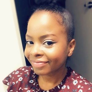 Meet your Posher, Latoya